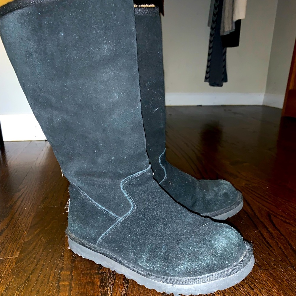Black Ugg zipper boots